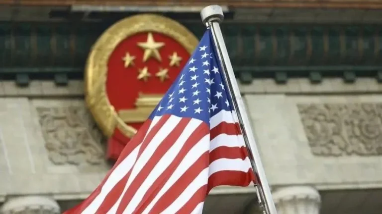 China denuncia la “adicción a la guerra” de EE.UU.